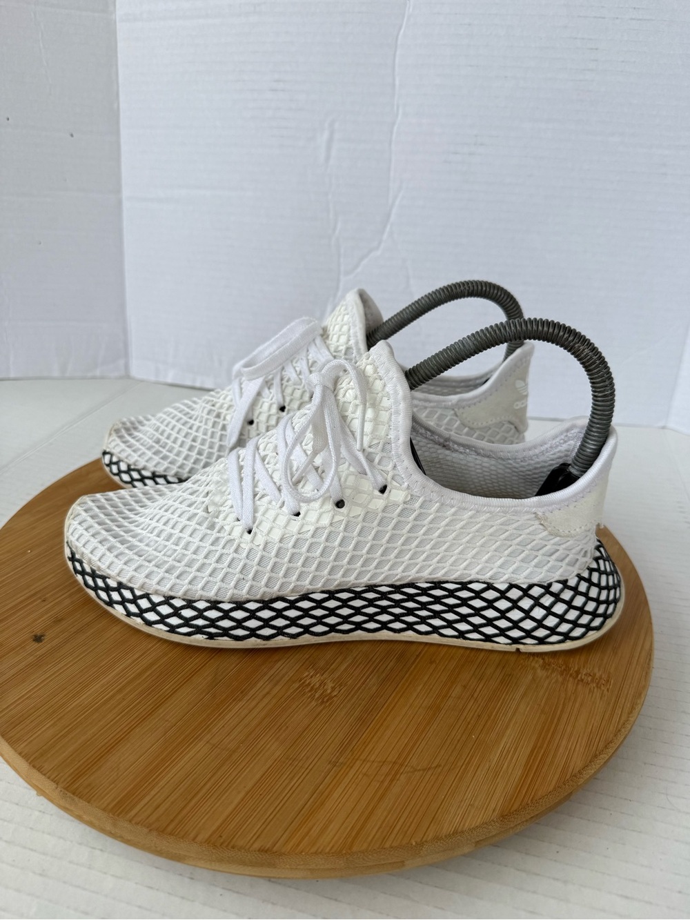 Adidas Deerupt Cloud Runner Sneakers White/Black Mesh Men's 6 Women's 7 AQ1790 - Picture 3 of 12